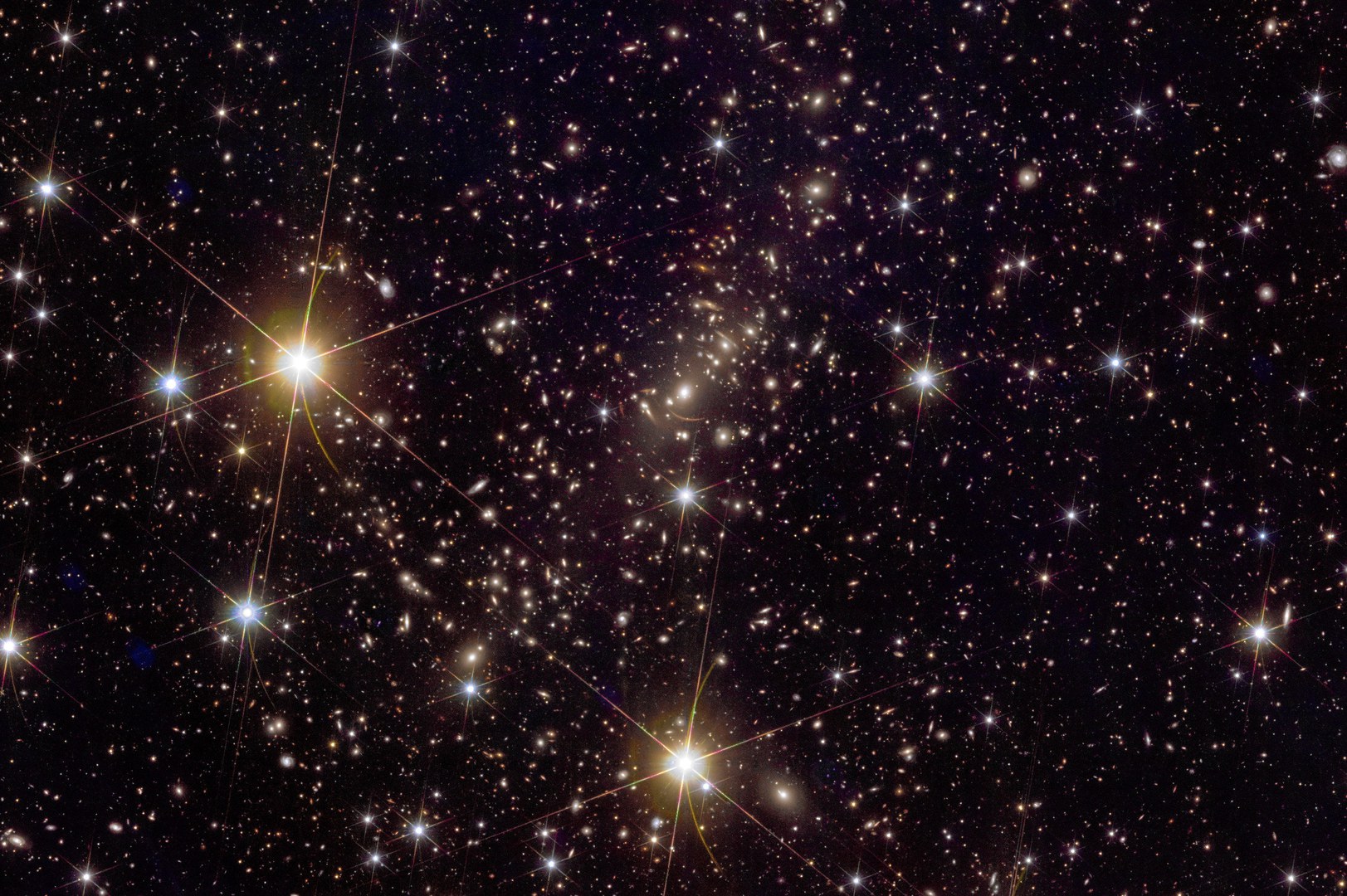 Euclids Bild des Galaxienhaufens Abell 2390