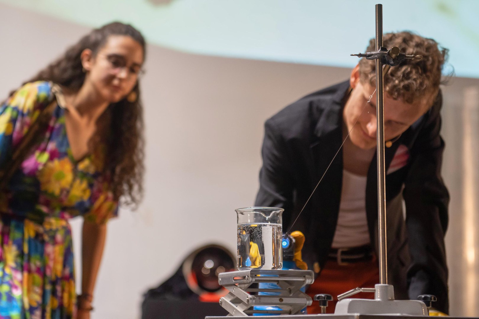 Aufführung 2022 des Physikshow-Musicals der Universität Bonn:
