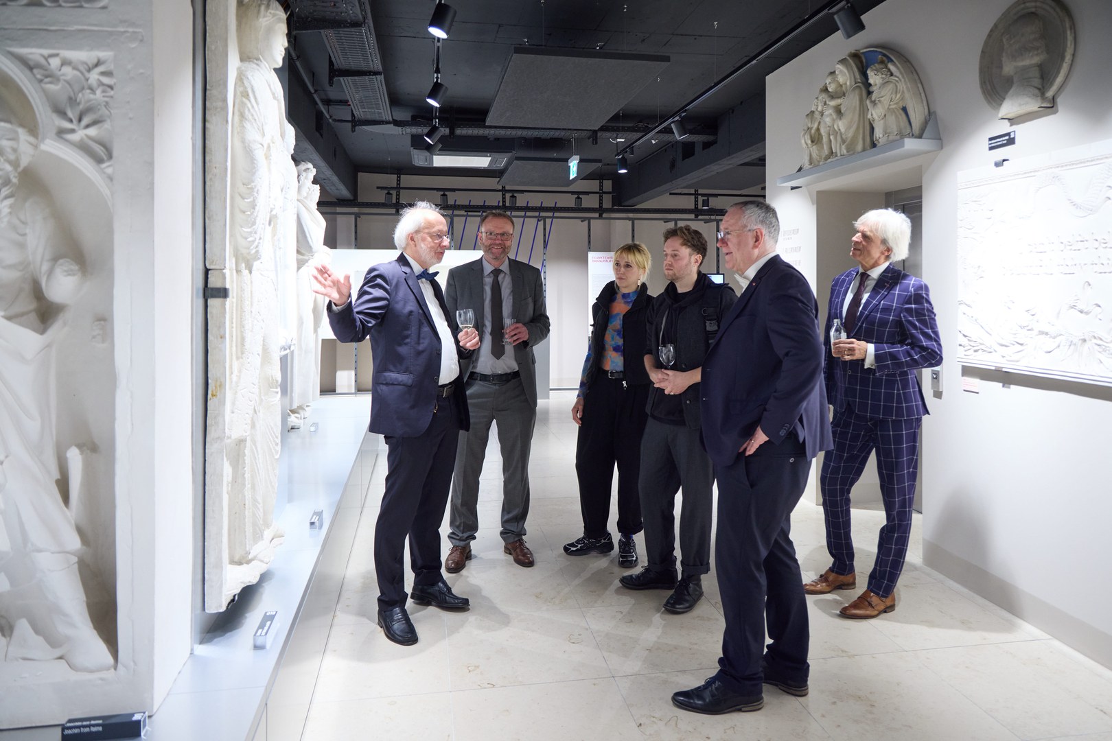 A snapshot from P26’s second floor, as Professor Harald Wolter-von dem Knesebeck, Director of the Paul Clemen Museum of the Department of Art History at the University of Bonn, leads one of the first tours through the many plaster casts of famous sculptures.